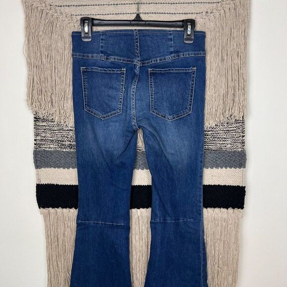 Free People We the Free Penny Pull-On Flare Jeans Size 26 - Picture 6 of 9